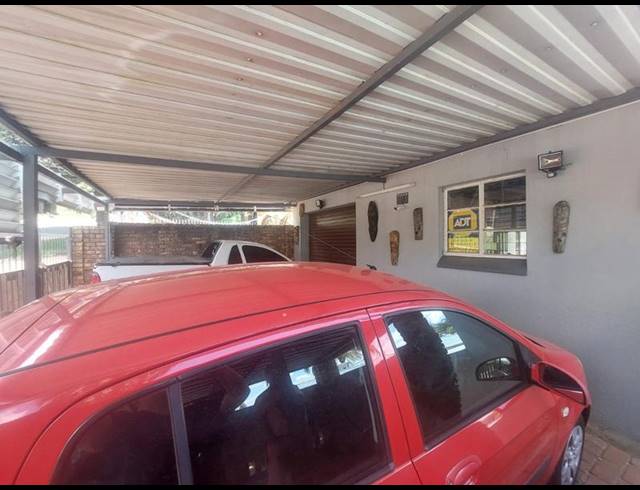 3 BEDROOM HOUSE FOR SALE IN MOUNTAIN VIEW